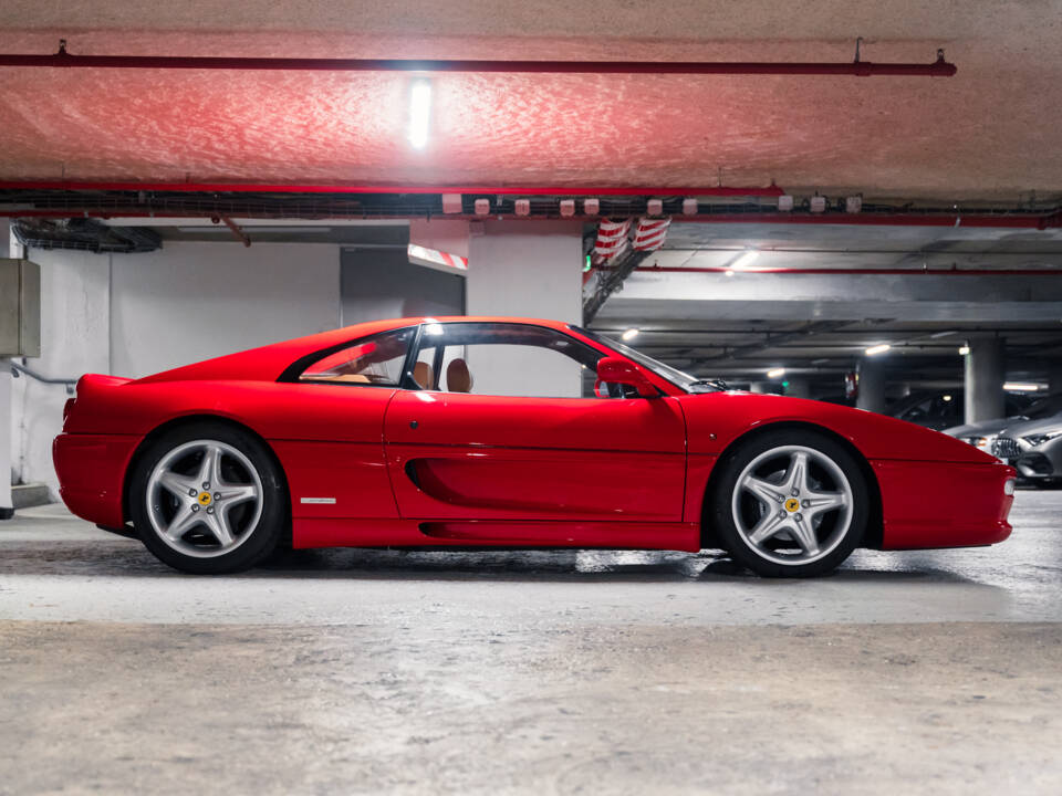 Afbeelding 5/46 van Ferrari F 355 Berlinetta (1997)