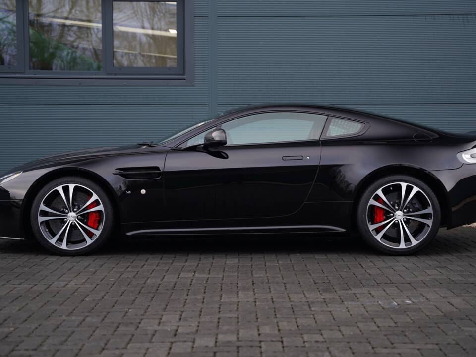 Afbeelding 6/50 van Aston Martin V12 Vantage S (2018)