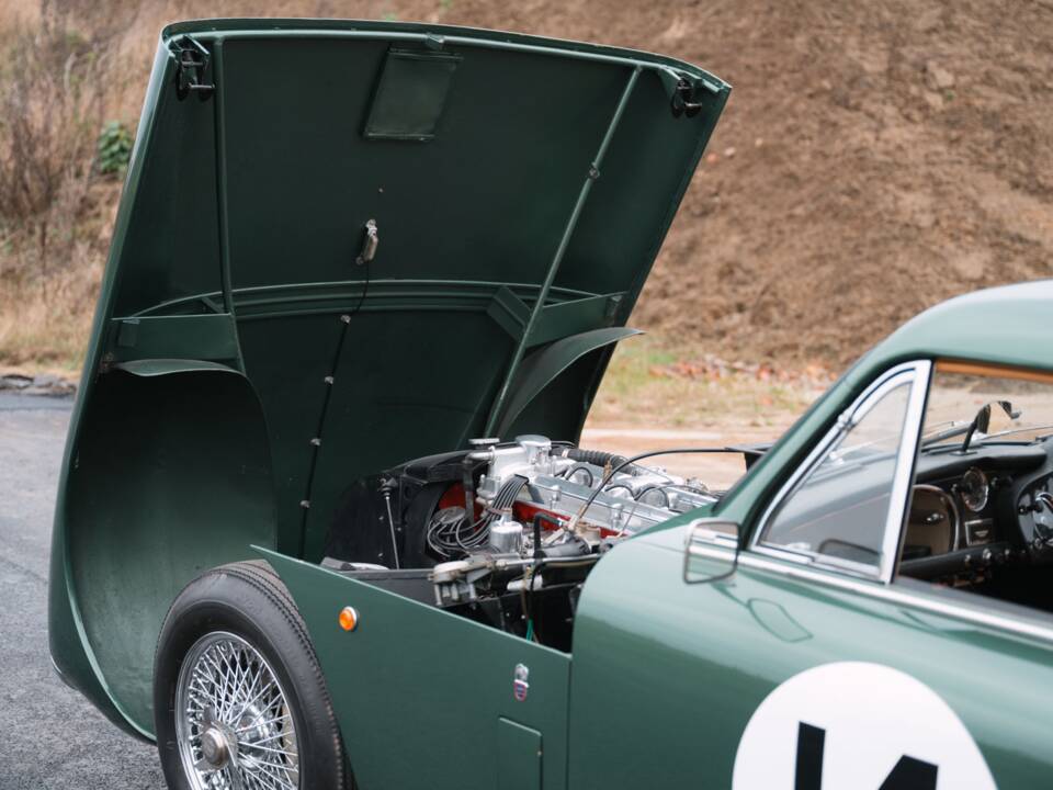 Image 23/31 of Aston Martin DB 2/4 Mk III (1958)