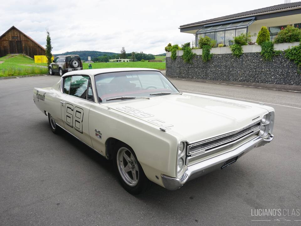 Image 34/65 de Plymouth Sport Fury (1968)