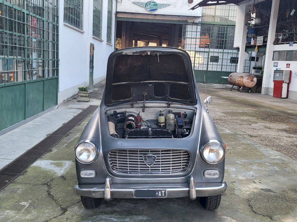 Image 37/45 of Lancia Appia (1962)