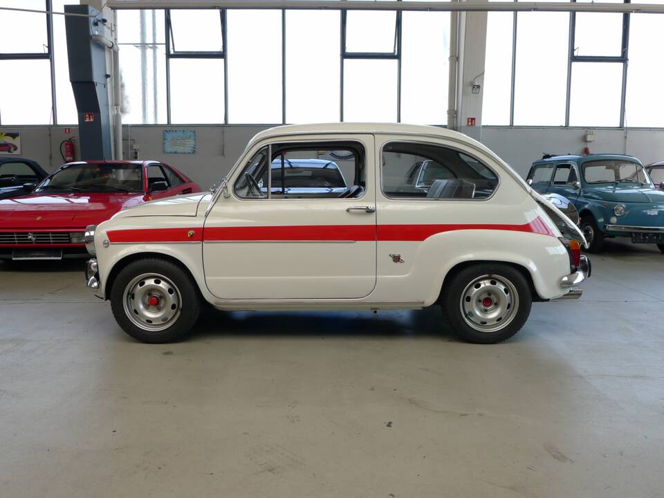 Image 16/29 of SEAT 600 D (1972)