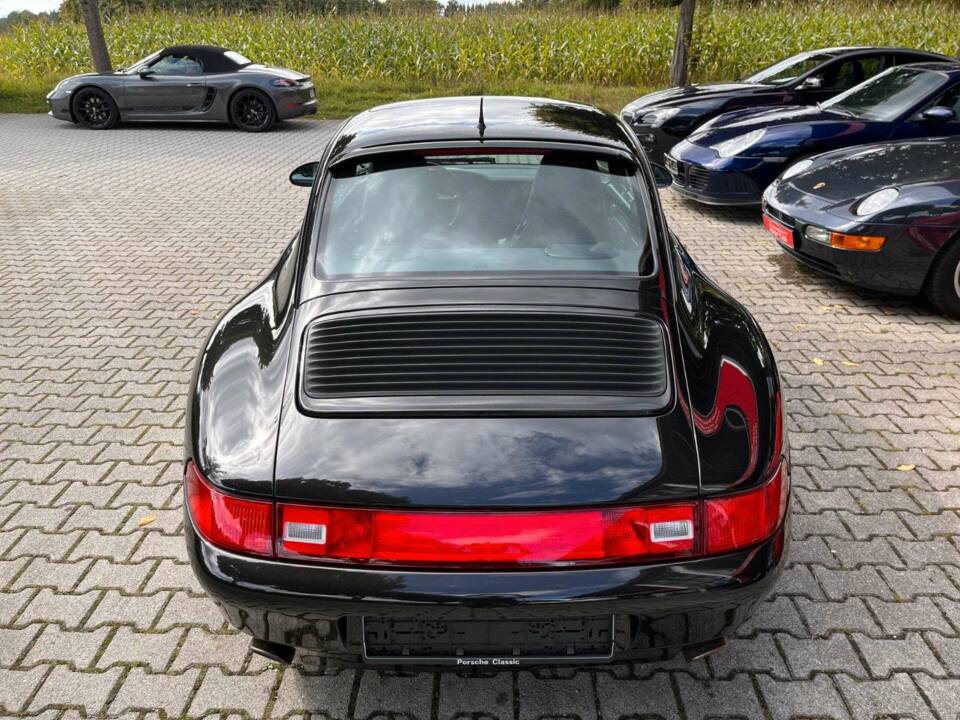 Image 7/19 of Porsche 911 Carrera 4 (1997)