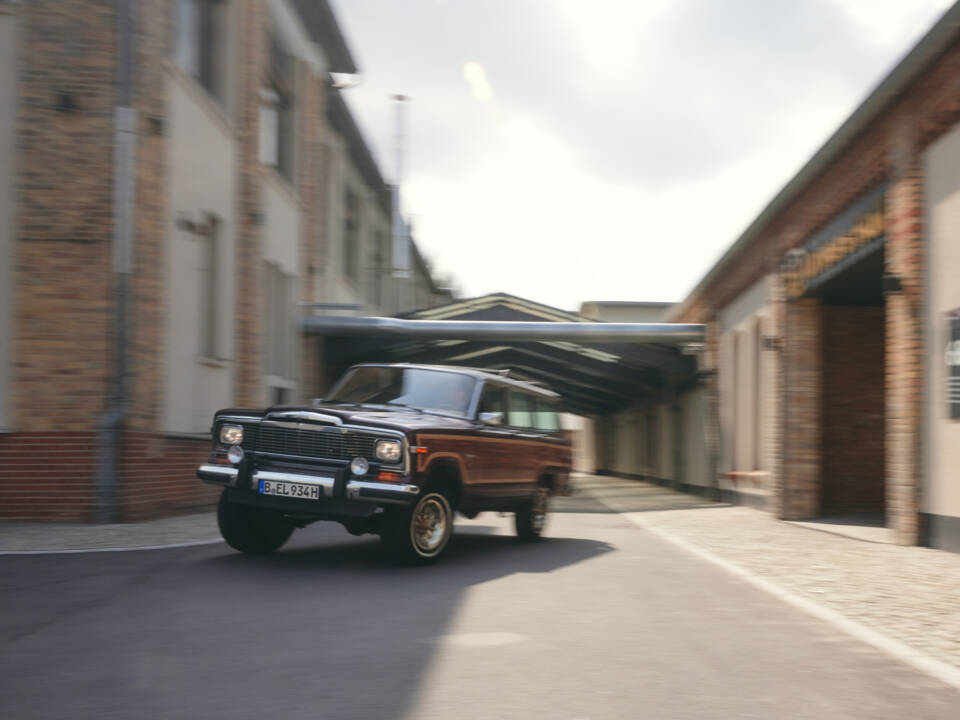 Image 47/96 of Jeep Wagoneer Limited (1982)