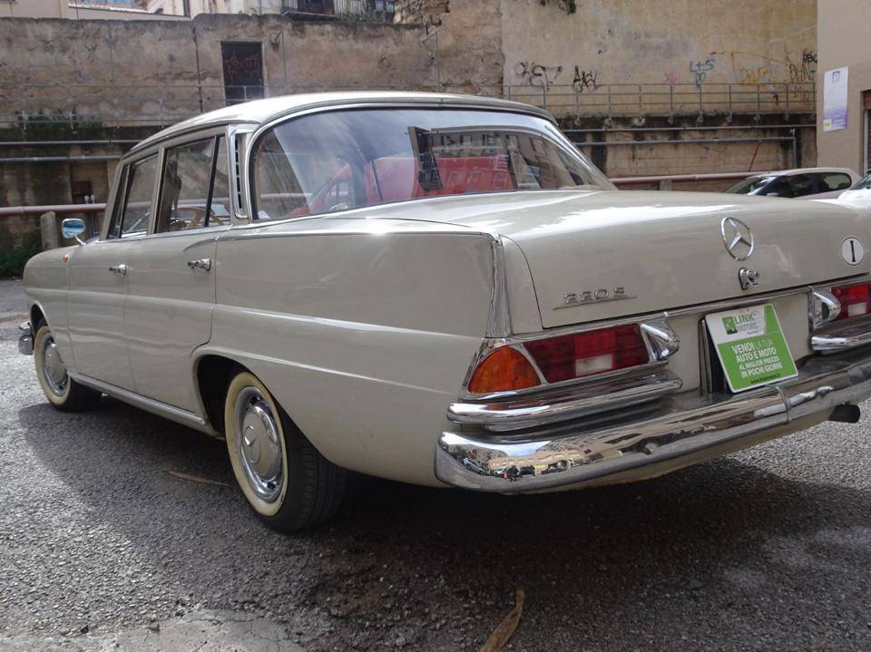 Immagine 10/10 di Mercedes-Benz 220 S b (1962)