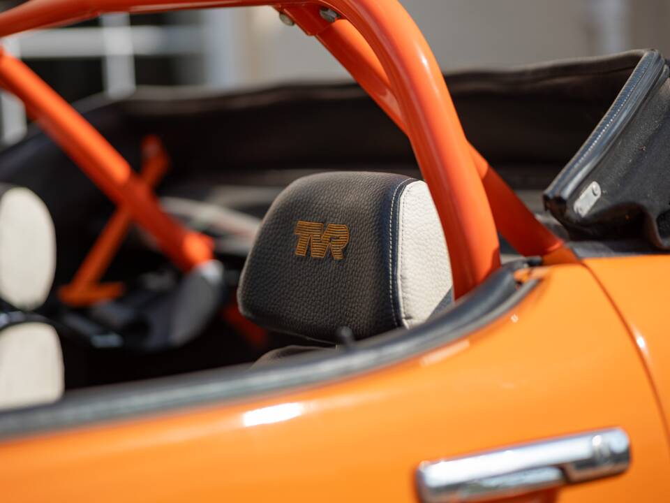 Image 38/50 of TVR Tasmin Series 1 (1985)