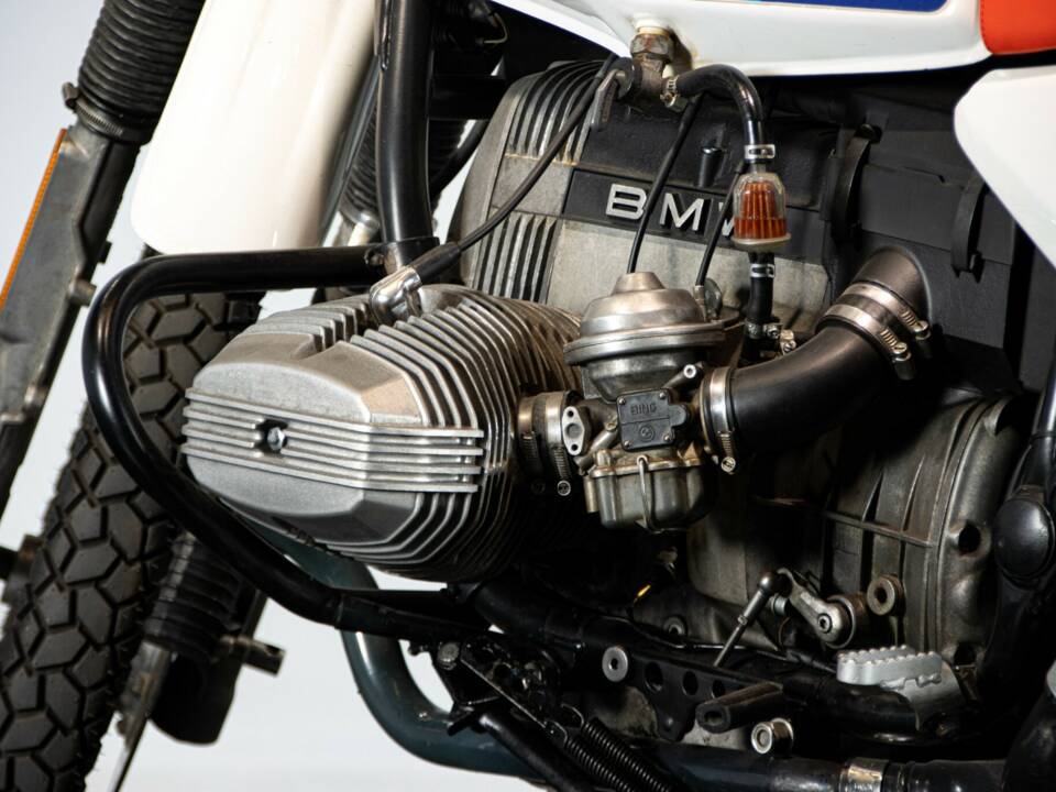 Image 16/50 of BMW R 80 GS (1983)