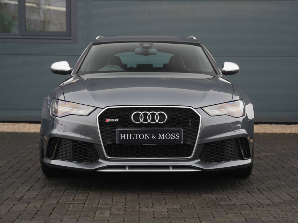 Immagine 7/50 di Audi RS6 Avant (2015)