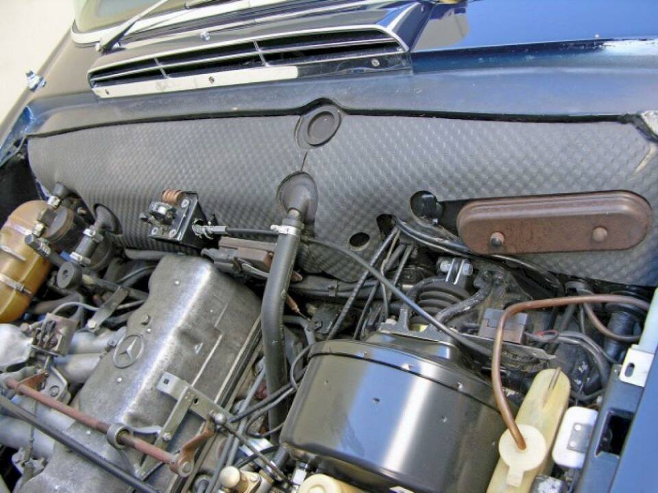 Bild 26/36 von Mercedes-Benz 280 SL (1971)