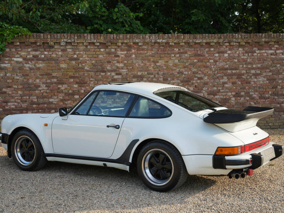 Image 15/50 of Porsche 911 Turbo 3.3 (1986)