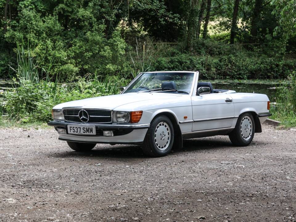 Image 24/43 of Mercedes-Benz 300 SL (1989)