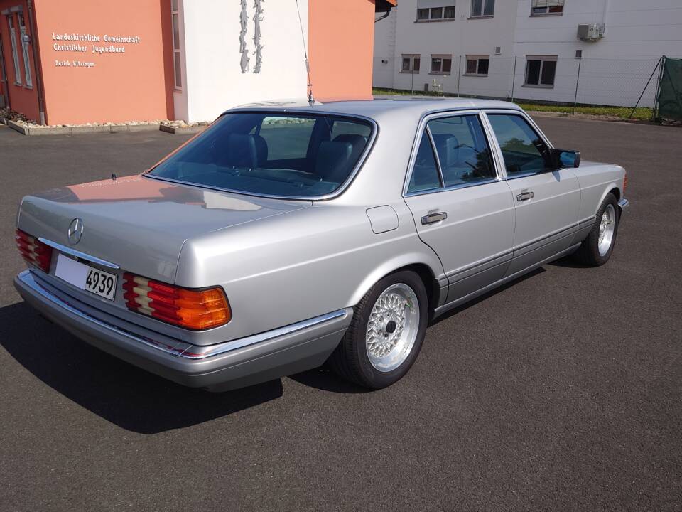 Afbeelding 6/14 van Mercedes-Benz 500 SE (1987)