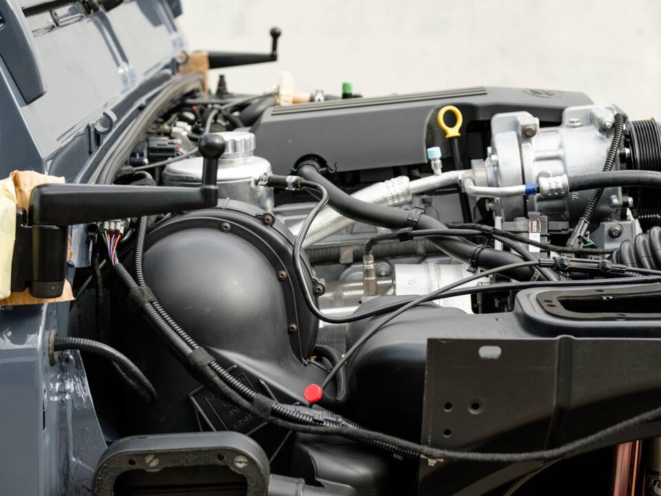 Bild 16/100 von Land Rover Defender 110 (2014)