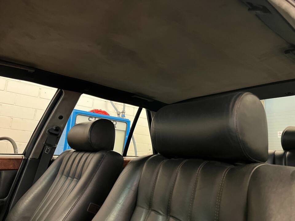 Image 11/16 of Lancia Thema 8.32 (1988)