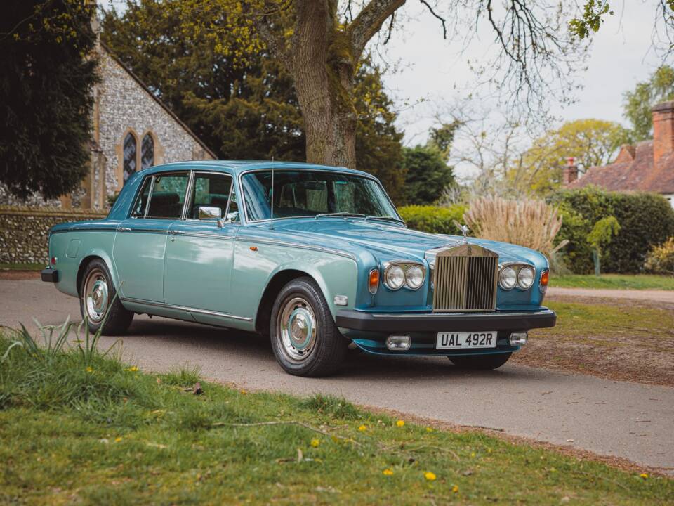 Image 34/42 of Rolls-Royce Silver Shadow II (1977)