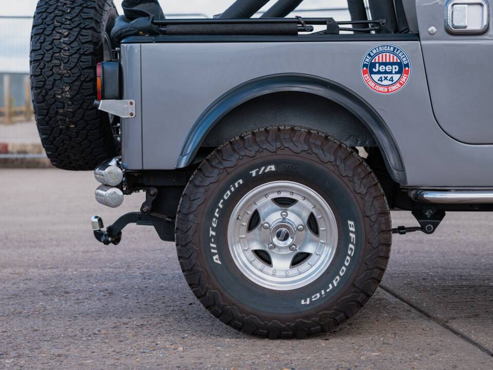 Bild 44/50 von Jeep CJ-7 Renegade (1982)