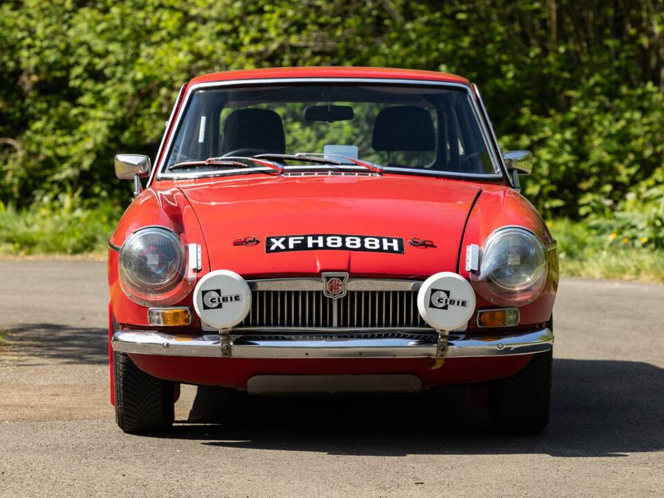 Image 6/50 of MG MGB GT (1970)