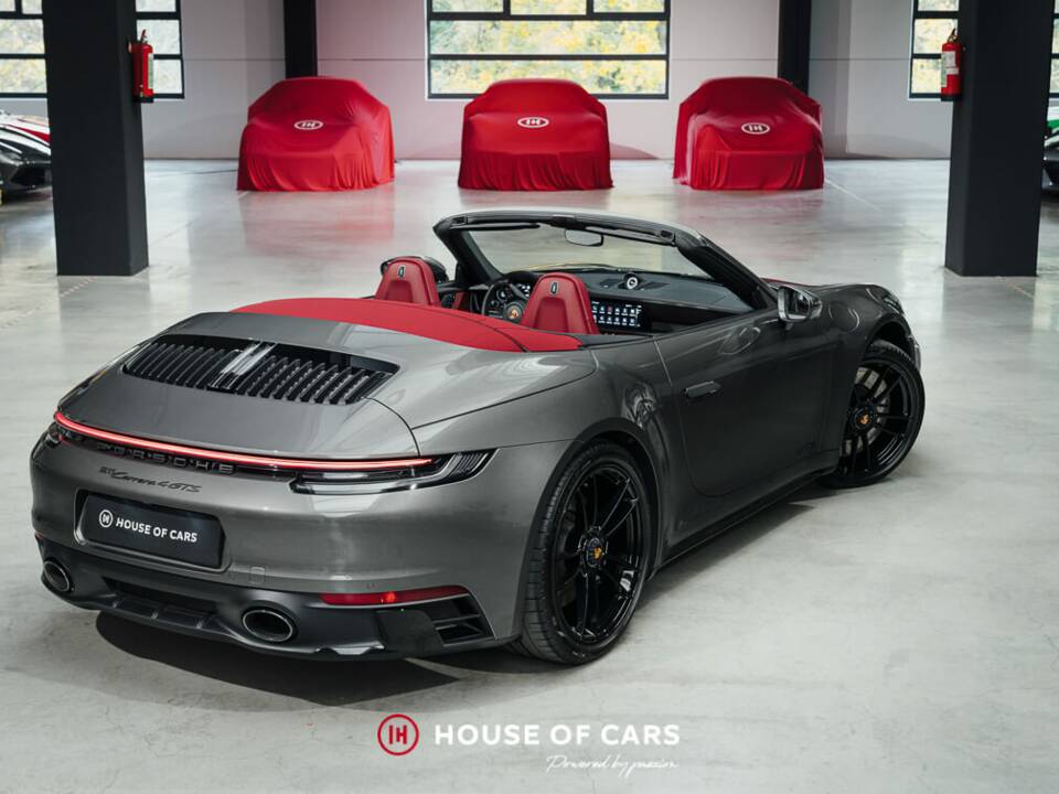 Image 7/25 of Porsche 911 Carrera 4 GTS (2022)