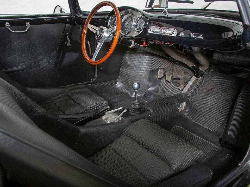 Image 24/33 of FIAT 750 Nardi Coupé (1959)