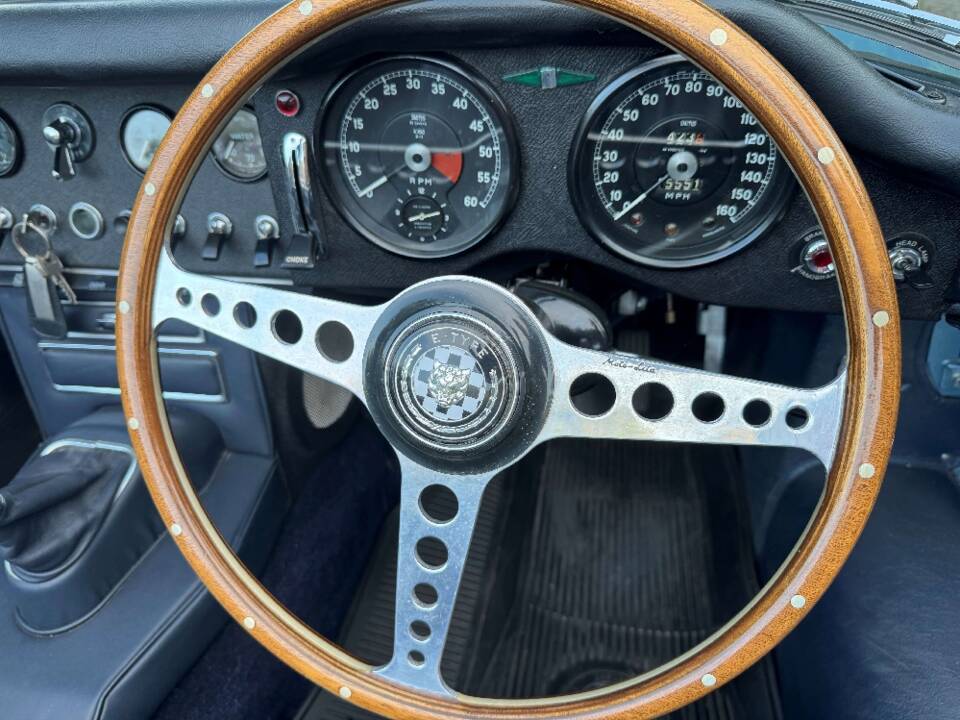 Bild 24/41 von Jaguar E-Type 4.2 (1965)