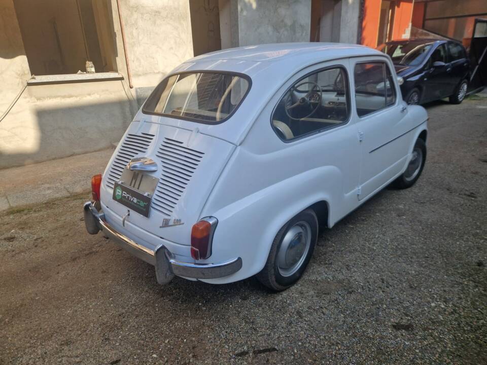 Image 3/15 of FIAT 600 D (1962)