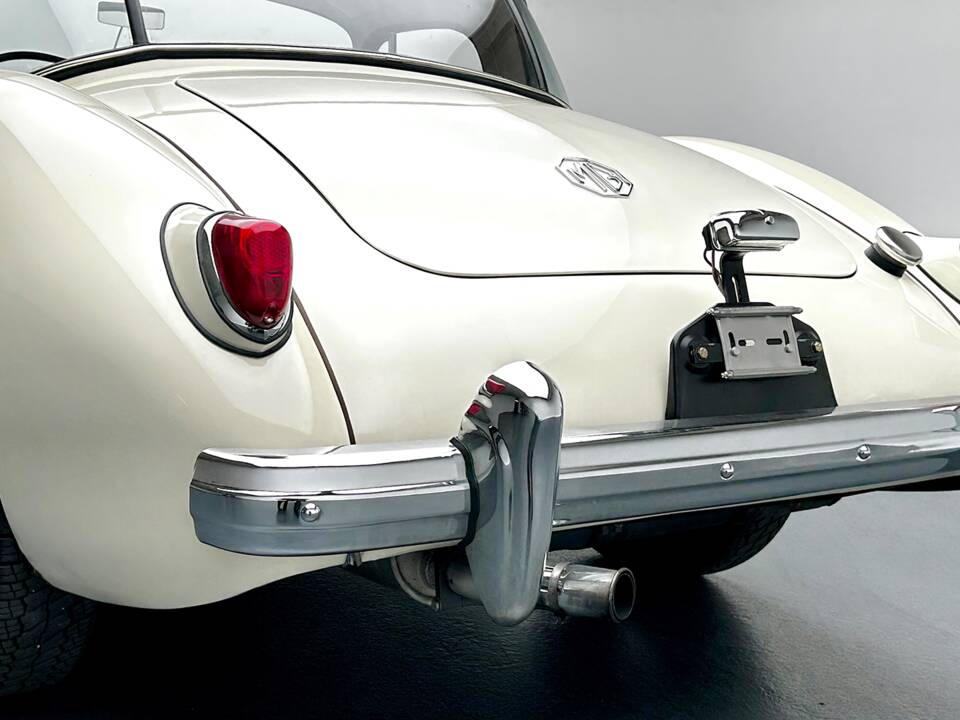 Imagen 7/13 de MG MGA 1500 (1957)