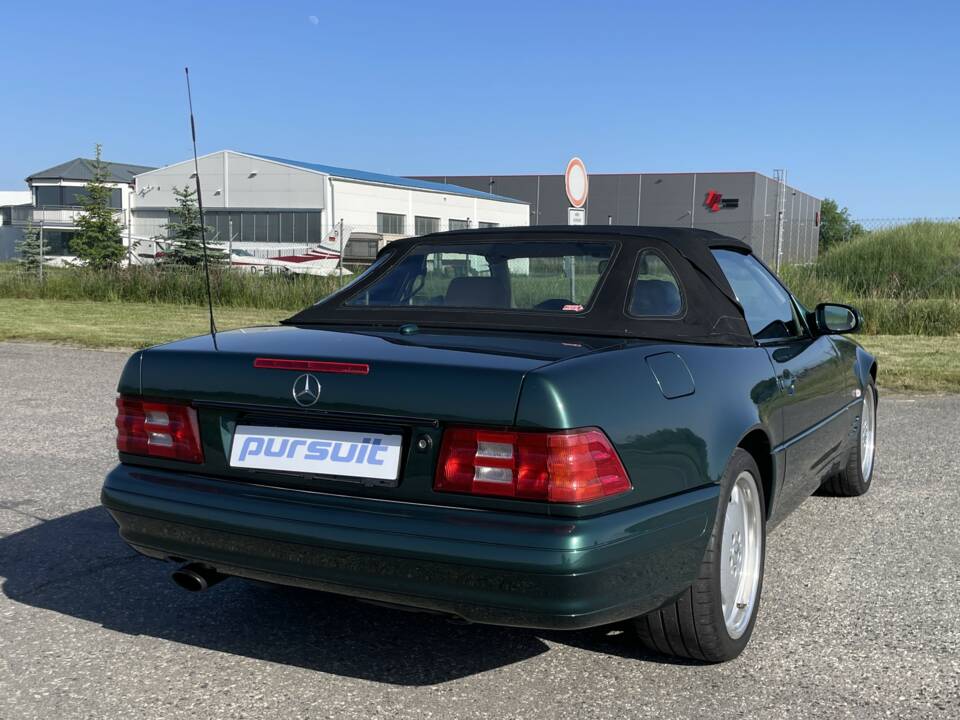 Image 10/39 de Mercedes-Benz SL 320 (1999)