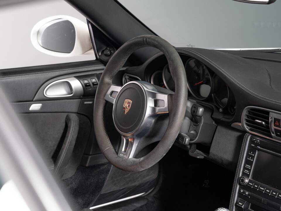 Imagen 29/46 de Porsche 911 Carrera GTS (2011)