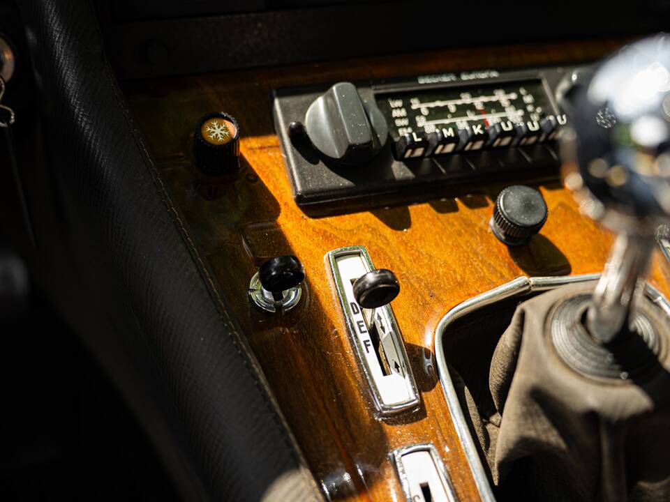Bild 56/81 von Ferrari 365 GT4 2+2 (1973)