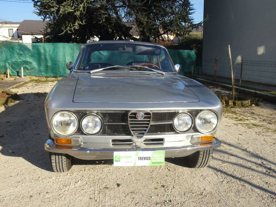 Bild 22/50 von Alfa Romeo 1750 GT Veloce (1971)
