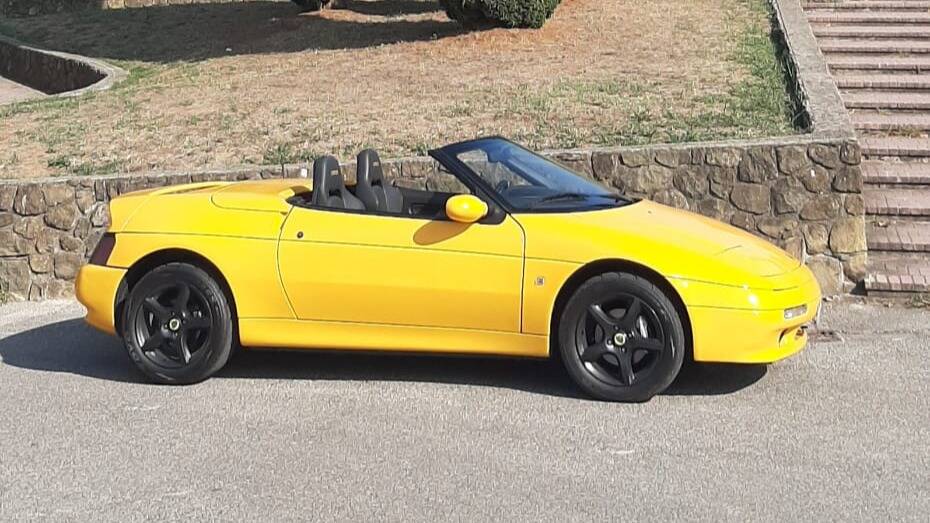 Image 17/32 of Lotus Elan SE (1991)