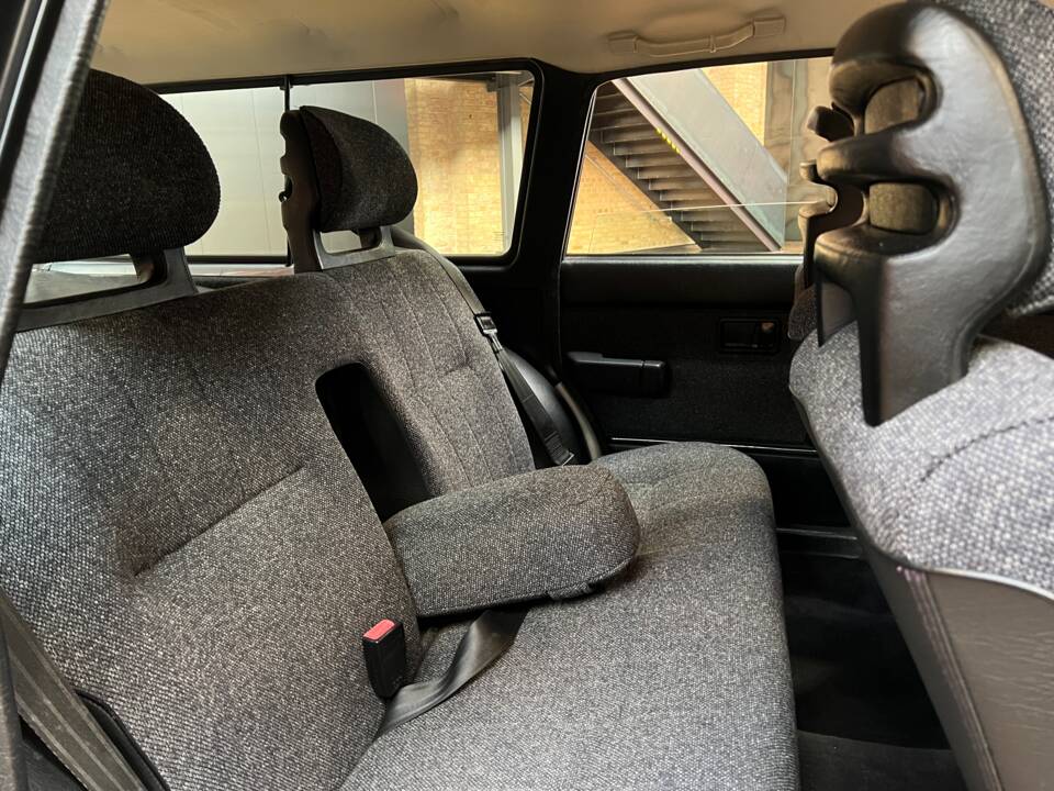 Bild 25/36 von Volvo 240 Polar (1990)