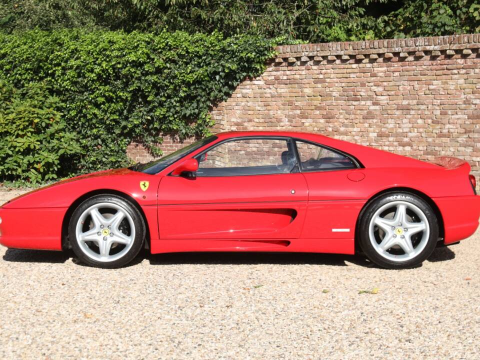 Bild 46/50 von Ferrari F 355 Berlinetta (1996)
