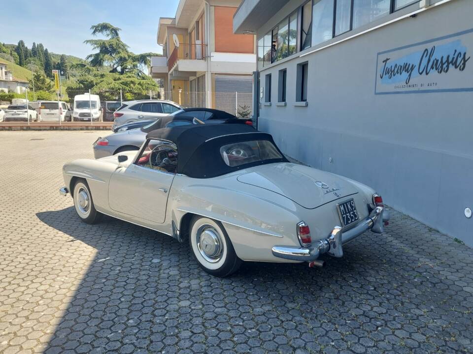 Image 10/16 of Mercedes-Benz 190 SL (1960)