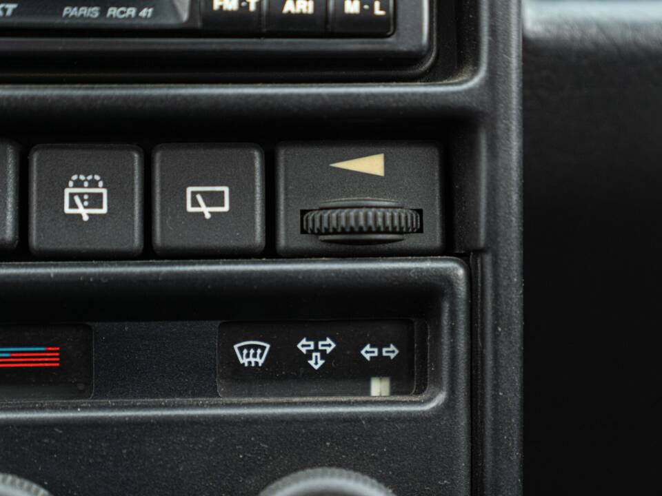 Image 41/50 of Lancia Delta HF Integrale 16V (1989)