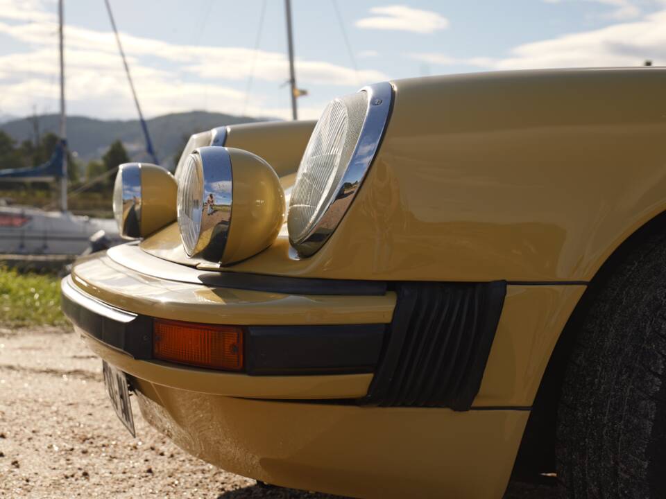 Image 20/77 de Porsche 911 2.7 S (1974)
