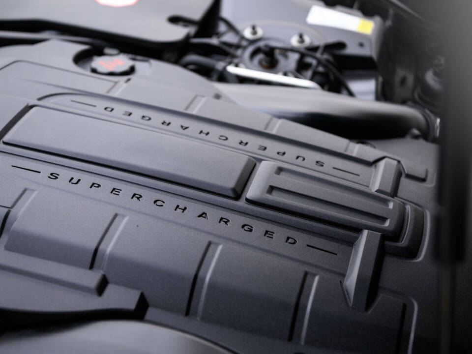 Image 36/37 of Jaguar XKR (2008)