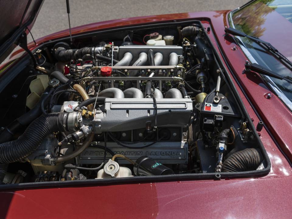 Bild 32/34 von Aston Martin V8 EFi Volante (1987)
