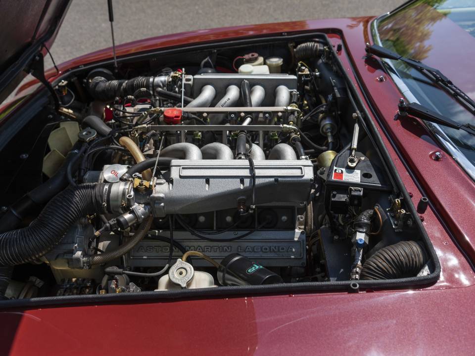 Image 32/34 of Aston Martin V8 EFi Volante (1987)