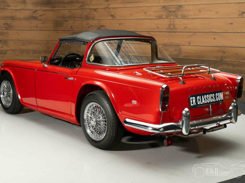 Imagen 8/19 de Triumph TR 4A IRS (1965)