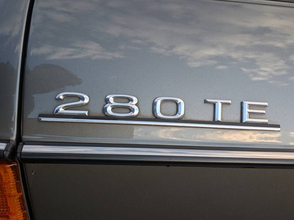 Immagine 13/17 di Mercedes-Benz 280 TE (1984)