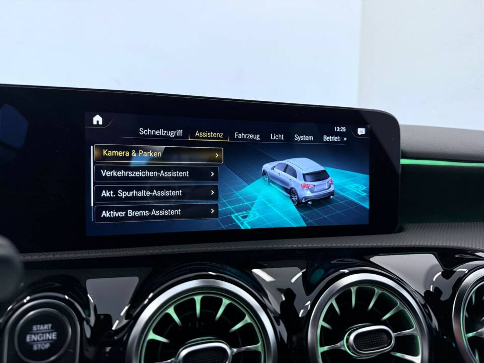 Bild 24/30 von Mercedes-Benz A 35 AMG 4MATIC (2021)