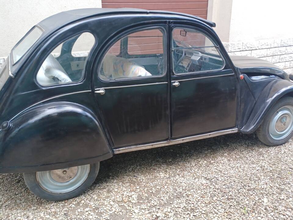 Image 3/17 of Citroën 2 CV 4 (1977)