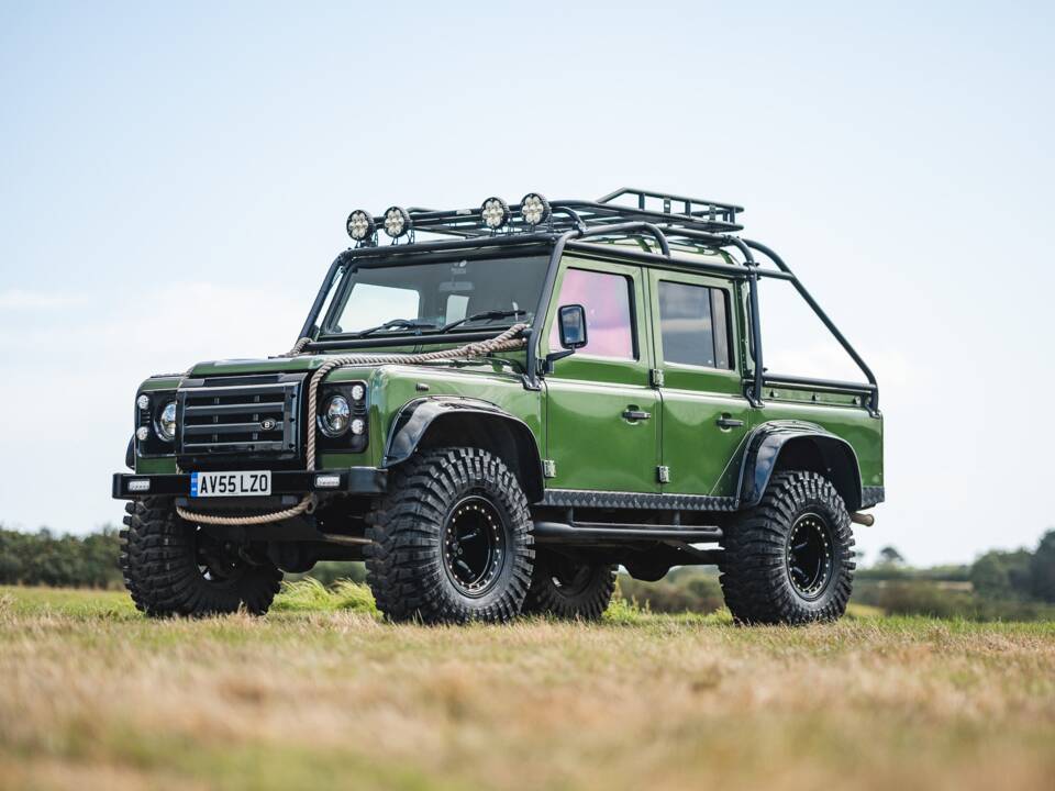 Immagine 8/50 di Land Rover Defender 110 (2005)