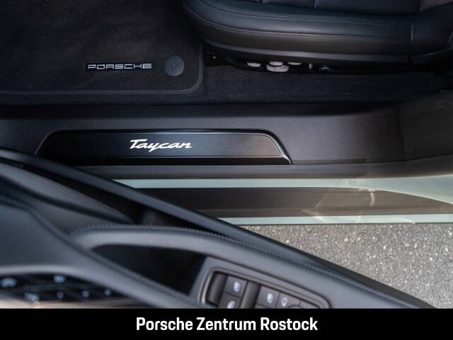Obraz 18/35 pojazdu Porsche Taycan 4S (1900)