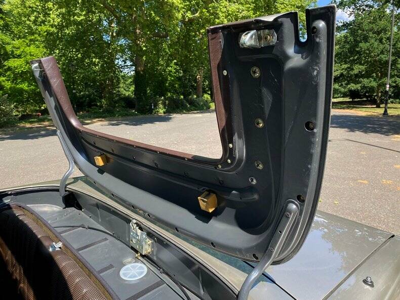 Immagine 31/50 di Mercedes-Benz 420 SL (1989)