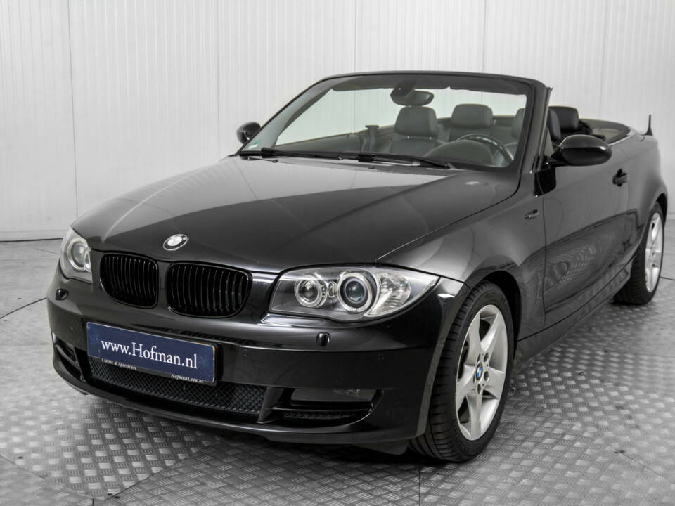 Image 17/50 of BMW 125i (2009)