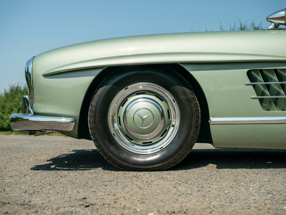 Image 32/50 de Mercedes-Benz 300 SL Roadster (1960)