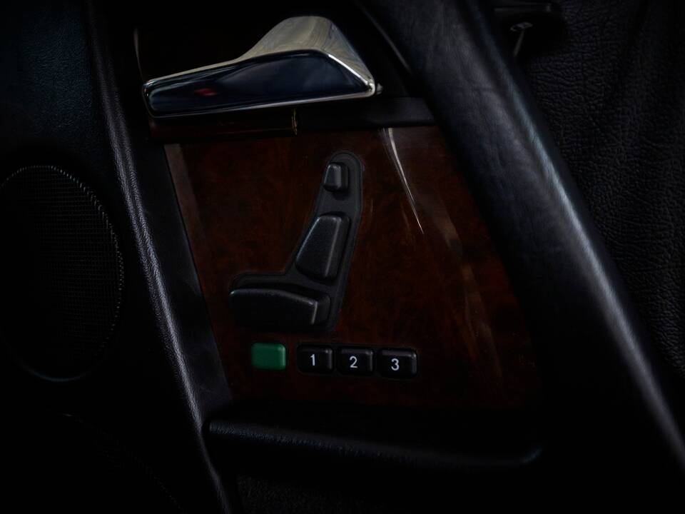 Bild 38/99 von Mercedes-Benz SL 320 (1995)