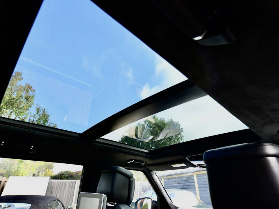 Image 43/50 of Land Rover Range Rover V8 SV Autobiography (2018)
